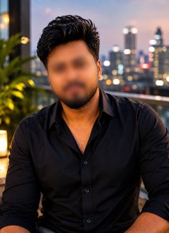 Alex 26 - Male escort in Colombo Photo 2 of 2