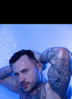 Alex - Acompañantes masculino in Dubai Photo 3 of 8