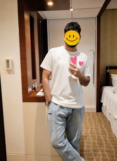 Alex bur Dubai - Male companion in Dubai Photo 7 of 7