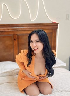 Alex - escort in Manila Photo 8 of 9