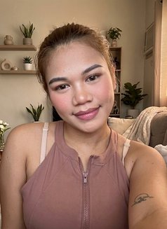Alex - escort in Manila Photo 5 of 7