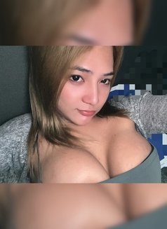 FULLY FUNCTIONAL HARD FUCKR JUST ARRIVED - Transsexual escort in Manila Photo 17 of 27