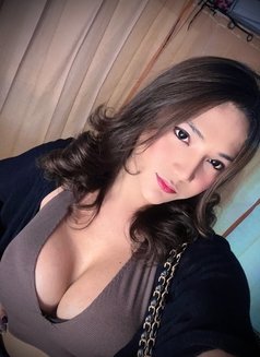 FULLY FUNCTIONAL HARD FUCKR JUST ARRIVED - Transsexual escort in Hong Kong Photo 21 of 27