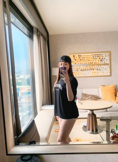 Alex - Transsexual escort in Manila Photo 12 of 15