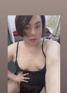 Alex - Transsexual escort in Riyadh Photo 6 of 10