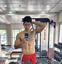 Alex - Male escort in Makati City