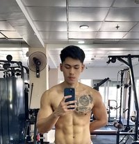 Alex - Male escort in Makati City