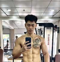 Alex - Male escort in Makati City