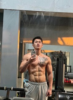Alex - Male escort in Taipei Photo 7 of 10