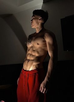 Alex - Male escort in Taipei Photo 10 of 10