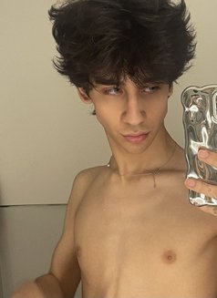 ALEX - Acompañantes masculino in Bangkok Photo 1 of 8