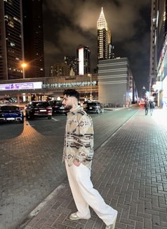 Alex - Male escort in Dubai Photo 1 of 3