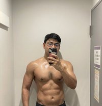 Alex - Male escort in Tokyo Photo 5 of 7