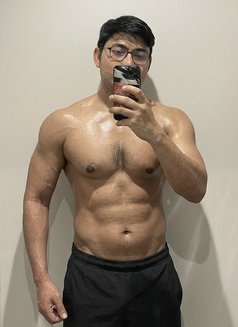 Alex - Male escort in Tokyo Photo 1 of 4