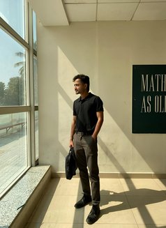 Alex H - Acompañantes masculino in Bangalore Photo 4 of 4