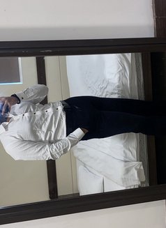 Alex Here - Male escort in New Delhi Photo 6 of 9