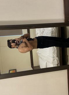 Alex Here - Male escort in New Delhi Photo 8 of 9