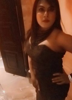 Alex - Transsexual escort in New Delhi Photo 7 of 18