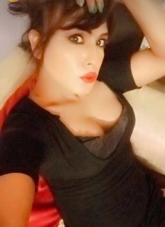 Alex - Transsexual escort in New Delhi Photo 13 of 18