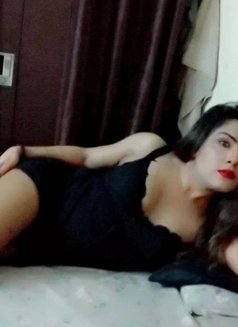 Alex - Transsexual escort in Noida Photo 12 of 18