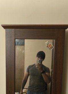 Alex - Male escort in Bangalore Photo 3 of 5