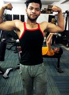 Alex - Male escort in Gurgaon Photo 3 of 4