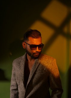 Bisexual Alex - Male escort in Kolkata Photo 2 of 9