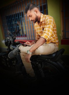 Bisexual Alex - Male escort in Kolkata Photo 8 of 9