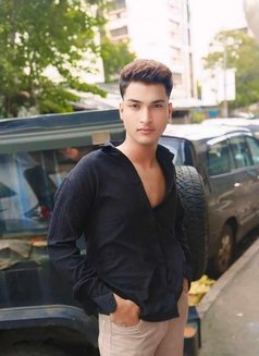Alex - Male escort in Mumbai Photo 5 of 5