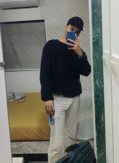 Alex - Male escort in Mumbai Photo 3 of 3