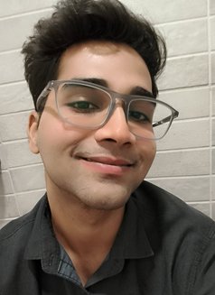 Alex - Male escort in Mumbai Photo 10 of 12