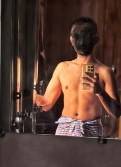 Alex - Male escort in Pune Photo 1 of 1