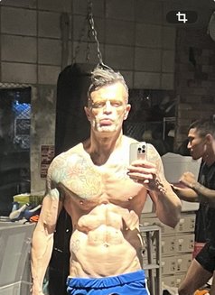 Alex - Male escort in Tokyo Photo 1 of 1