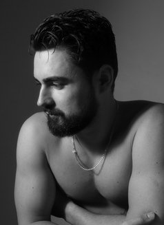 Alex Knight - masseur in Barcelona Photo 24 of 24