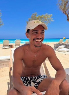 Alex - Male escort in Beirut Photo 2 of 4