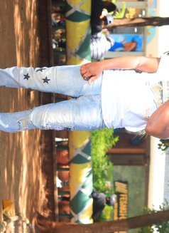 Alex Masseur - masseur in Nairobi Photo 3 of 4