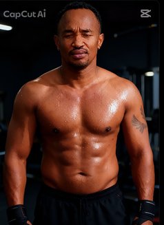 Alex Masseur - Masajista in Nairobi Photo 8 of 10