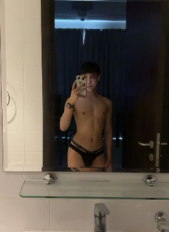 Alex New Thailand in Bahrain 🇧🇭 - Acompañantes transexual in Al Manama Photo 2 of 3