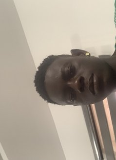 Alex - puta in Lagos, Nigeria Photo 4 of 4
