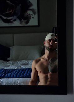 Alex - Acompañantes masculino in Dubai Photo 3 of 3