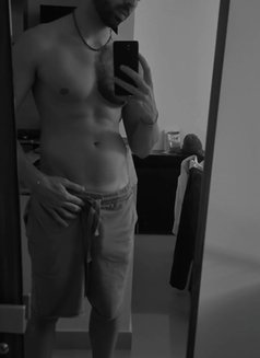 Alex - Acompañantes masculino in Dubai Photo 5 of 5