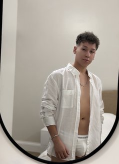 Alex Real White Russian Boy 🇷🇺 - Male escort in Jeddah Photo 1 of 8