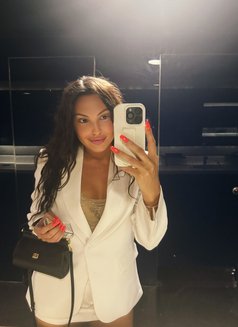 Alex - escort in Abu Dhabi Photo 13 of 13