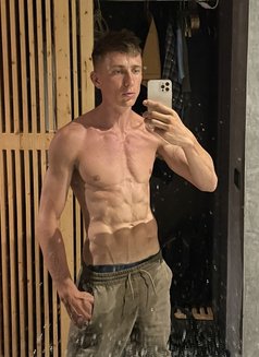 Alex - Male escort in Shenzhen Photo 1 of 5