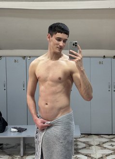 Alex - Male escort in Yerevan Photo 10 of 11