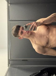 Alex - Acompañantes masculino in Yerevan Photo 20 of 23