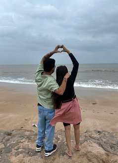 Alex & Scarlett ( Couple) - puta in Ahmedabad Photo 3 of 3