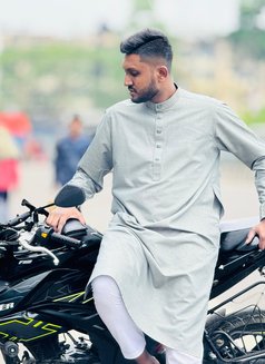 Alex Sunny - Male escort in Dhaka Photo 3 of 5