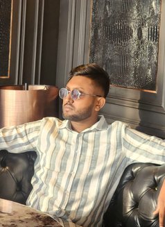 Alex Sunny - Male escort in Dhaka Photo 5 of 5