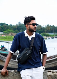 Alex Sunny - Male escort in Dhaka Photo 7 of 8